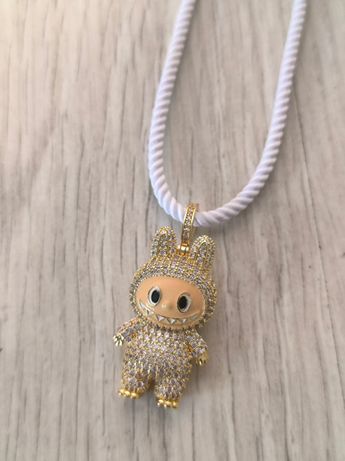 Collar Labubu Dorado