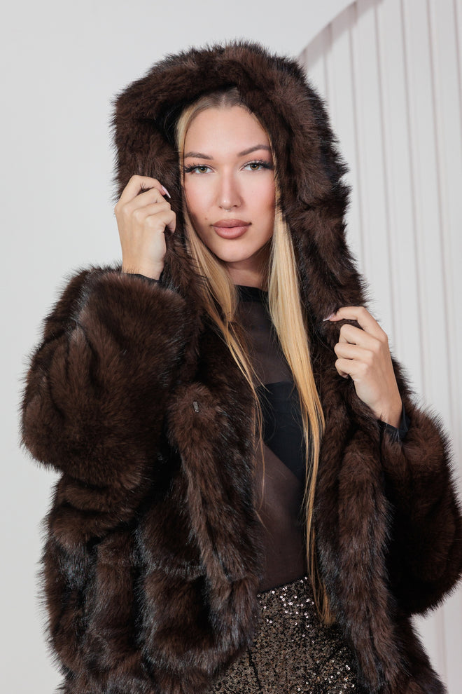 Abrigo Pelo Capucha Chocolate